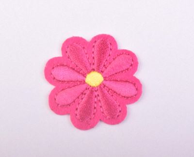 Iron-on patch in the shape of a dark pink flower TH355
